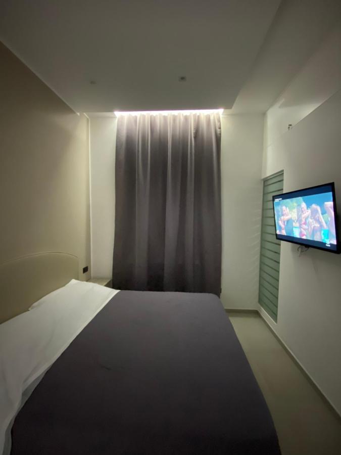 Room25Mq Cercola Exterior photo