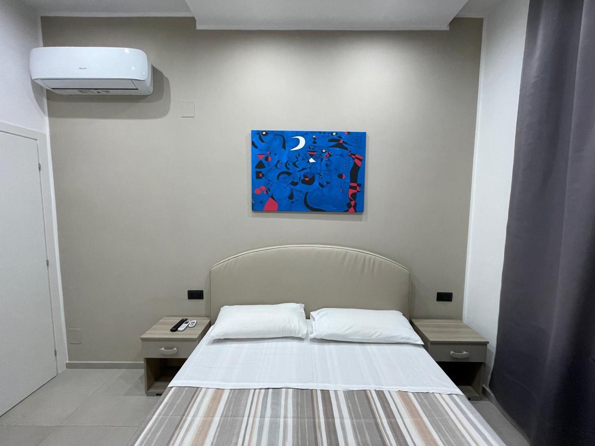 Room25Mq Cercola Exterior photo